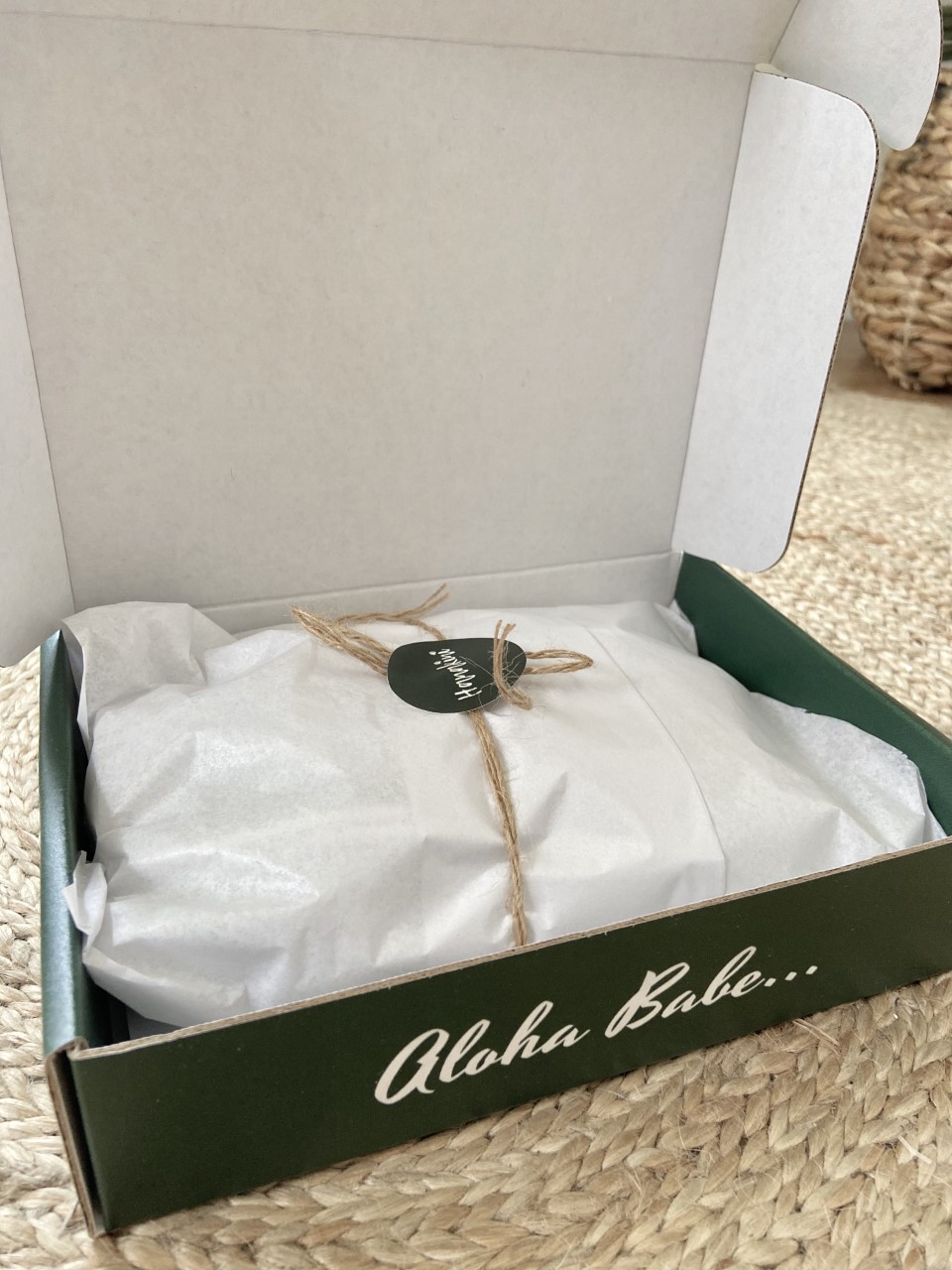 Hanakini inside custom box
